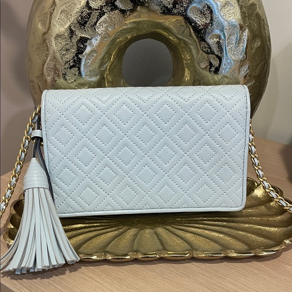 Tory Burch Light Gray Quilted Crossbody Bag - Picture 2 of 5